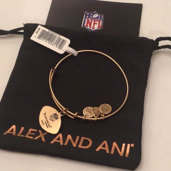 NFL Patriots Bracelet - Picture 4 of 4